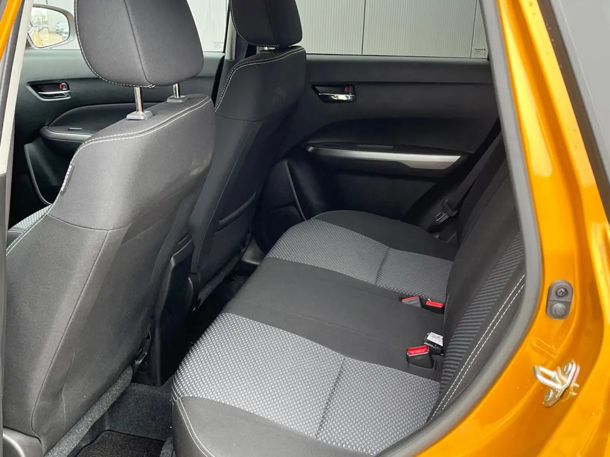 1.5 Hybrid Select Automaat | Facelift | Adaptive Cruise | Draadloze Apple Carplay | Stoelverwarming |