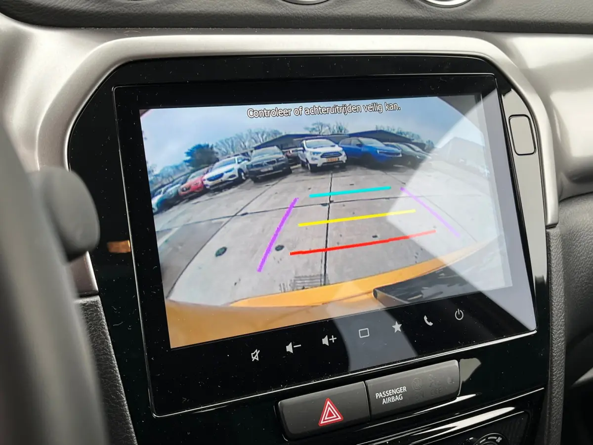 1.5 Hybrid Select Automaat | Facelift | Adaptive Cruise | Draadloze Apple Carplay | Stoelverwarming |