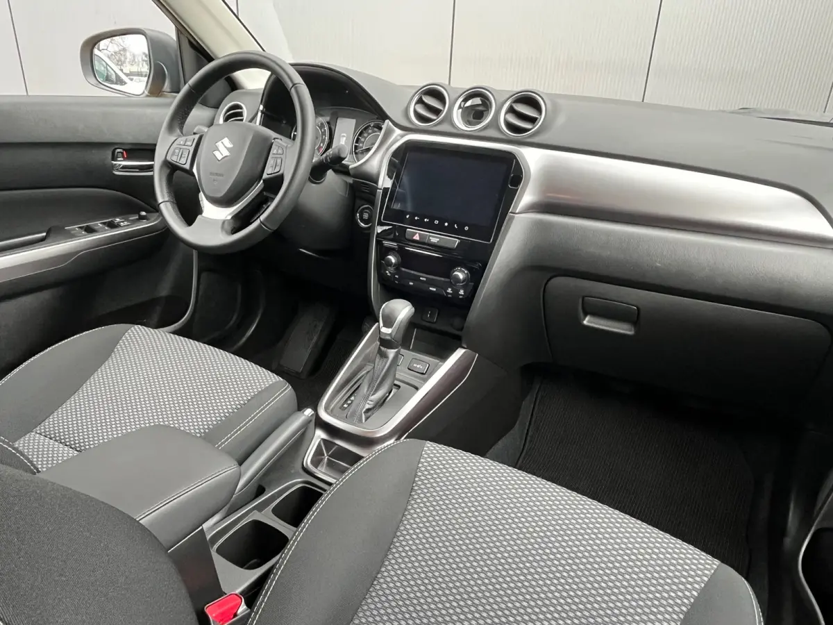 1.5 Hybrid Select Automaat | Facelift | Adaptive Cruise | Draadloze Apple Carplay | Stoelverwarming |