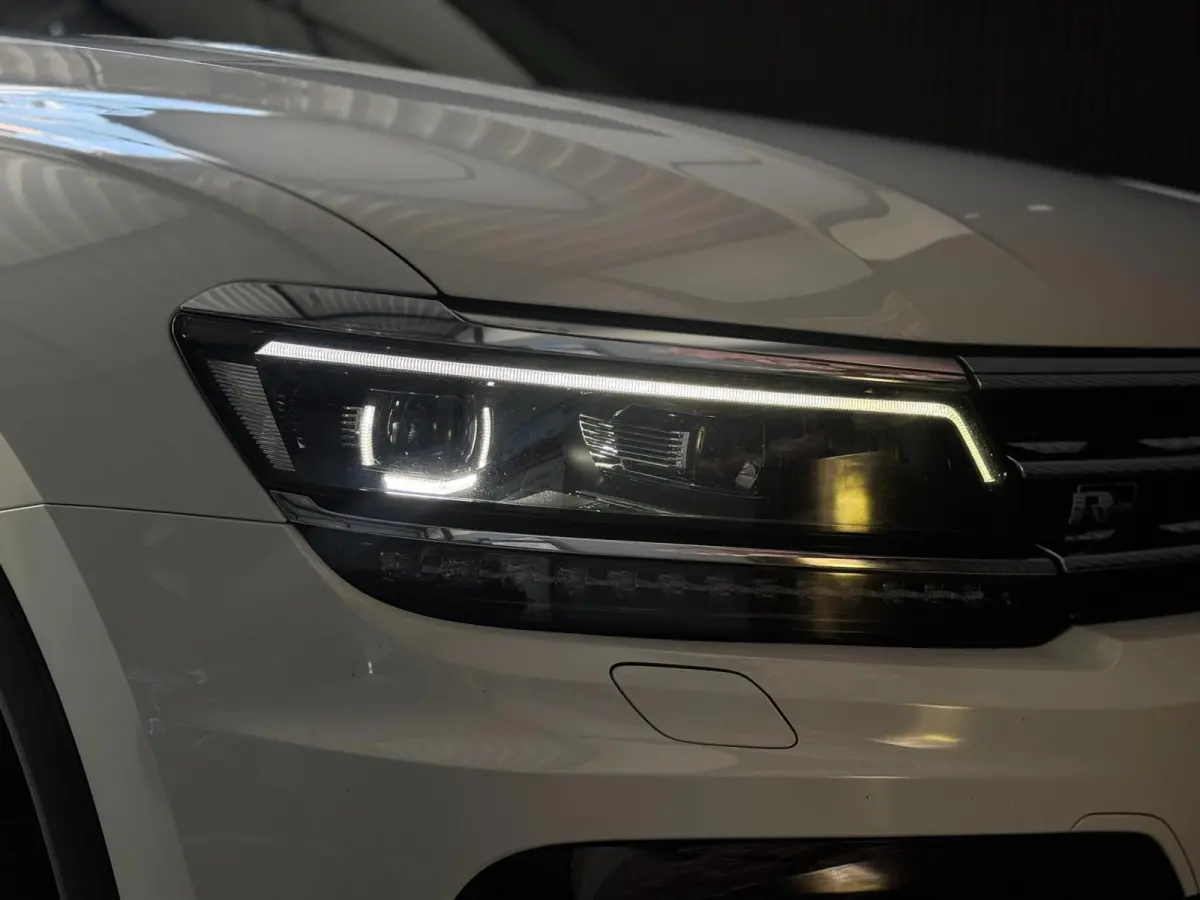 2.0 TDI 4Motion R-LINE | 190PK | VIRTUAL | TREKHAAK | CAMERA