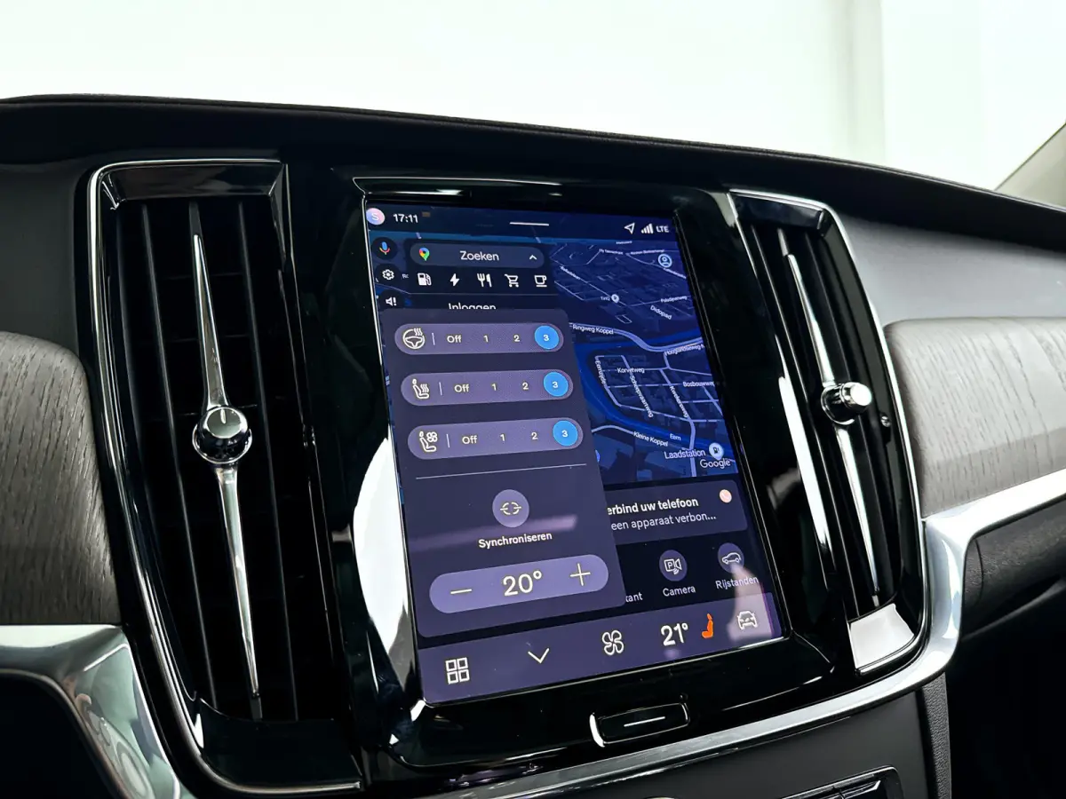 T8 Plug-in hybrid AWD Ultra Dark | SOH 100% | Panoramadak | 360° camera | Bowers & Wilkins | Luchtvering | Stoelventilatie | Stoel- en Stuurverwarming | Trekhaak
