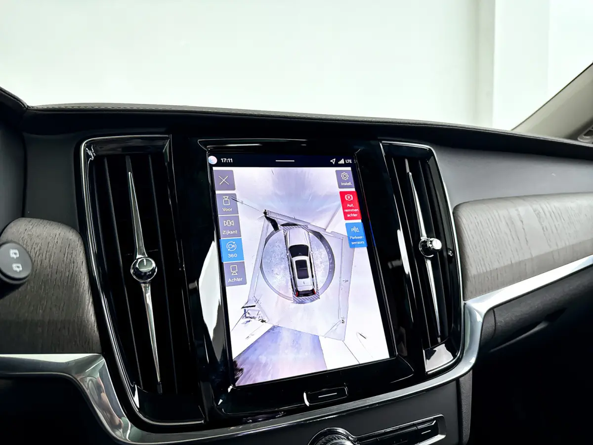 T8 Plug-in hybrid AWD Ultra Dark | SOH 100% | Panoramadak | 360° camera | Bowers & Wilkins | Luchtvering | Stoelventilatie | Stoel- en Stuurverwarming | Trekhaak