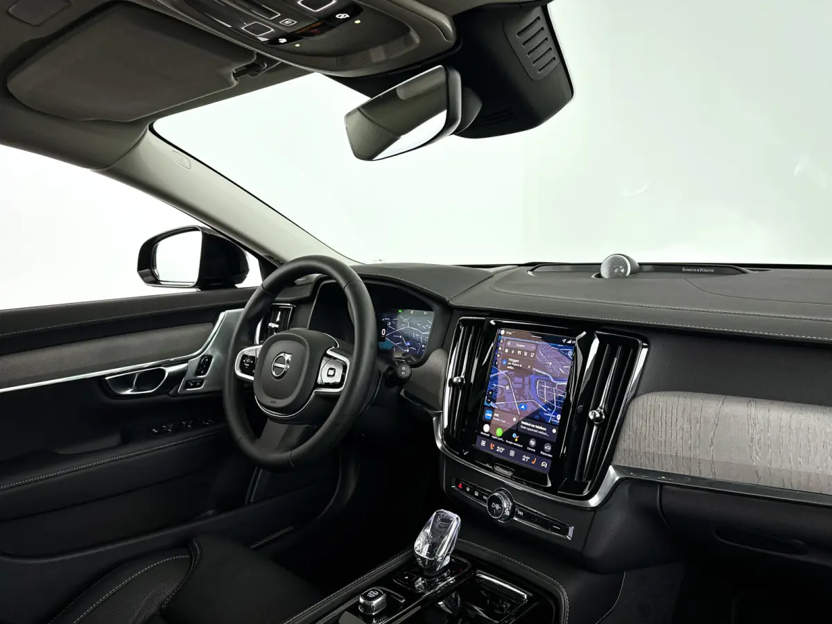 T8 Plug-in hybrid AWD Ultra Dark | SOH 100% | Panoramadak | 360° camera | Bowers & Wilkins | Luchtvering | Stoelventilatie | Stoel- en Stuurverwarming | Trekhaak