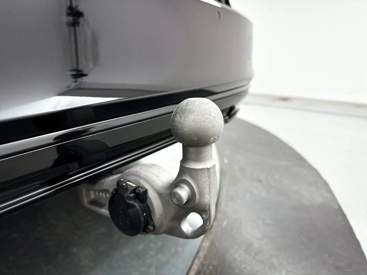 T8 Plug-in hybrid AWD Ultra Dark | SOH 100% | Panoramadak | 360° camera | Bowers & Wilkins | Luchtvering | Stoelventilatie | Stoel- en Stuurverwarming | Trekhaak
