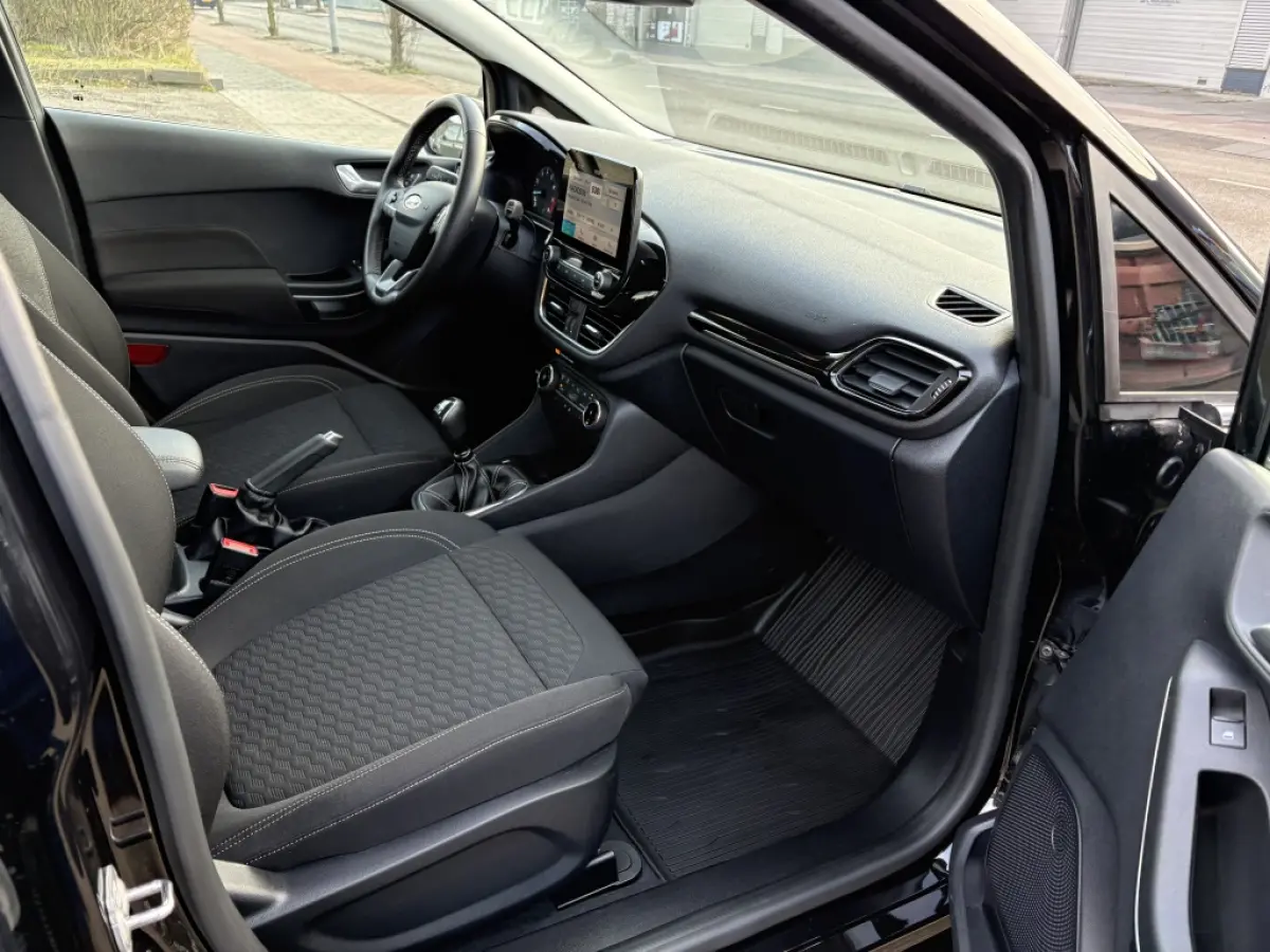 1.0 EcoBoost Hybrid Titanium