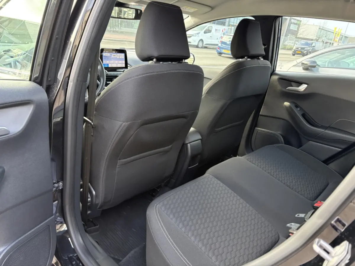1.0 EcoBoost Hybrid Titanium