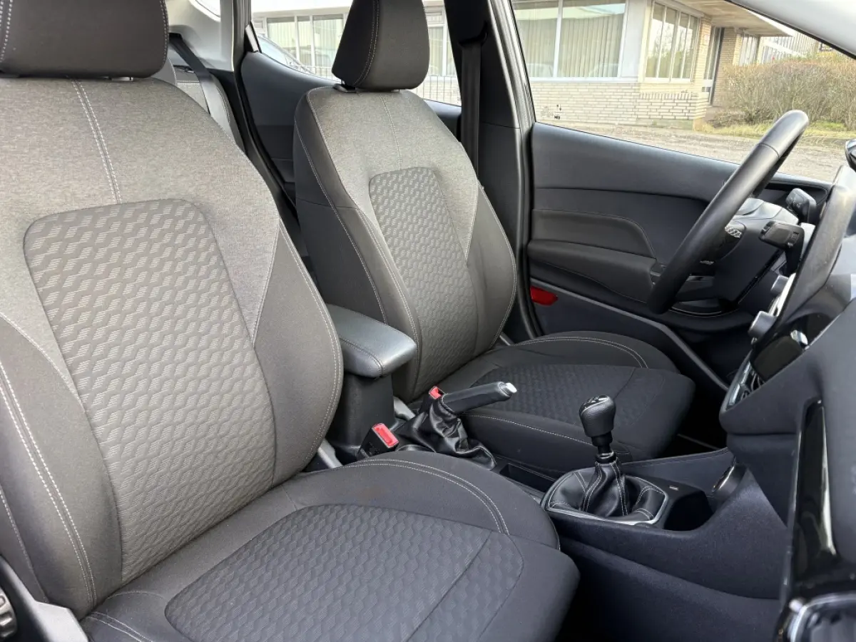 1.0 EcoBoost Hybrid Titanium