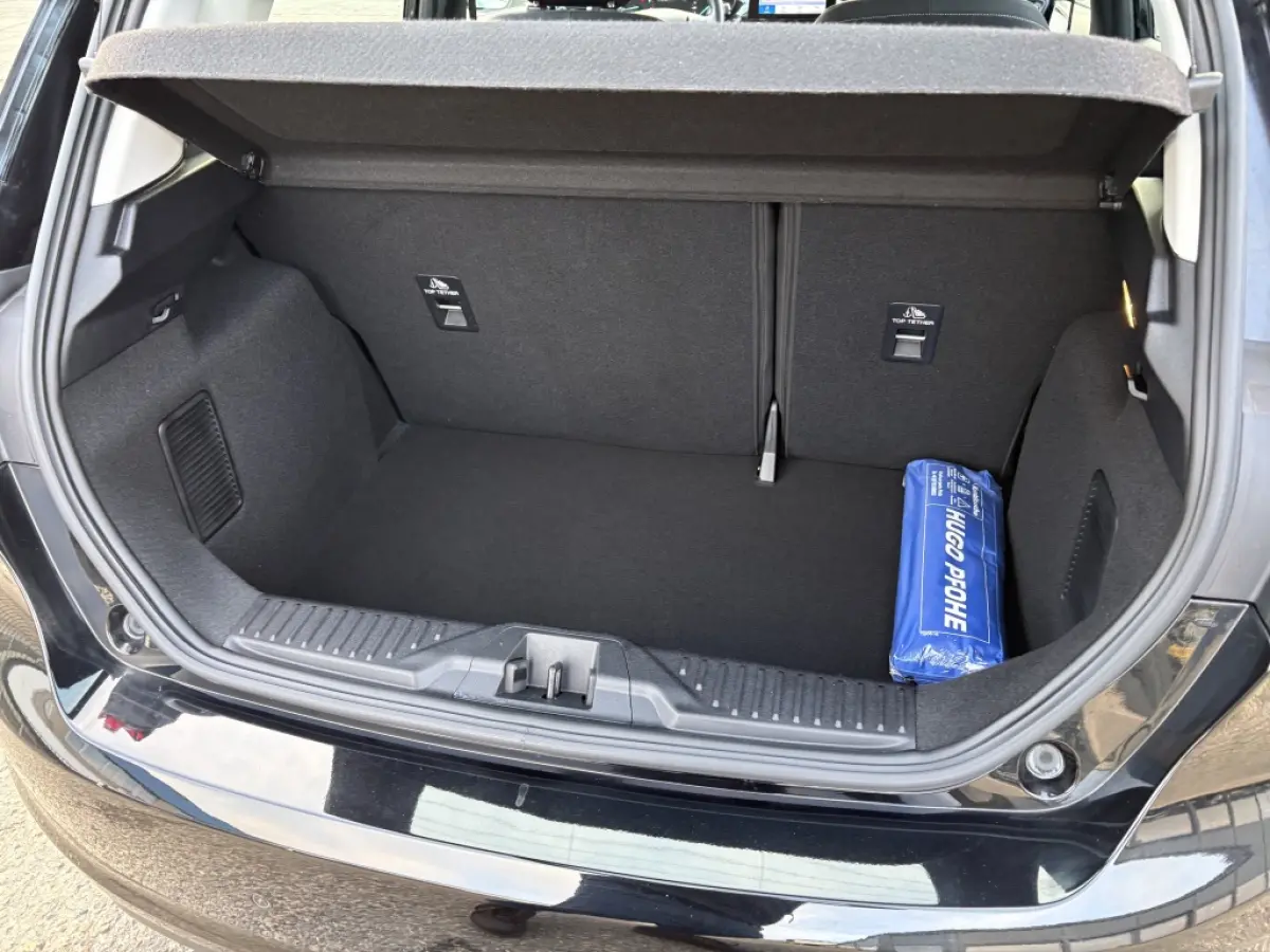 1.0 EcoBoost Hybrid Titanium