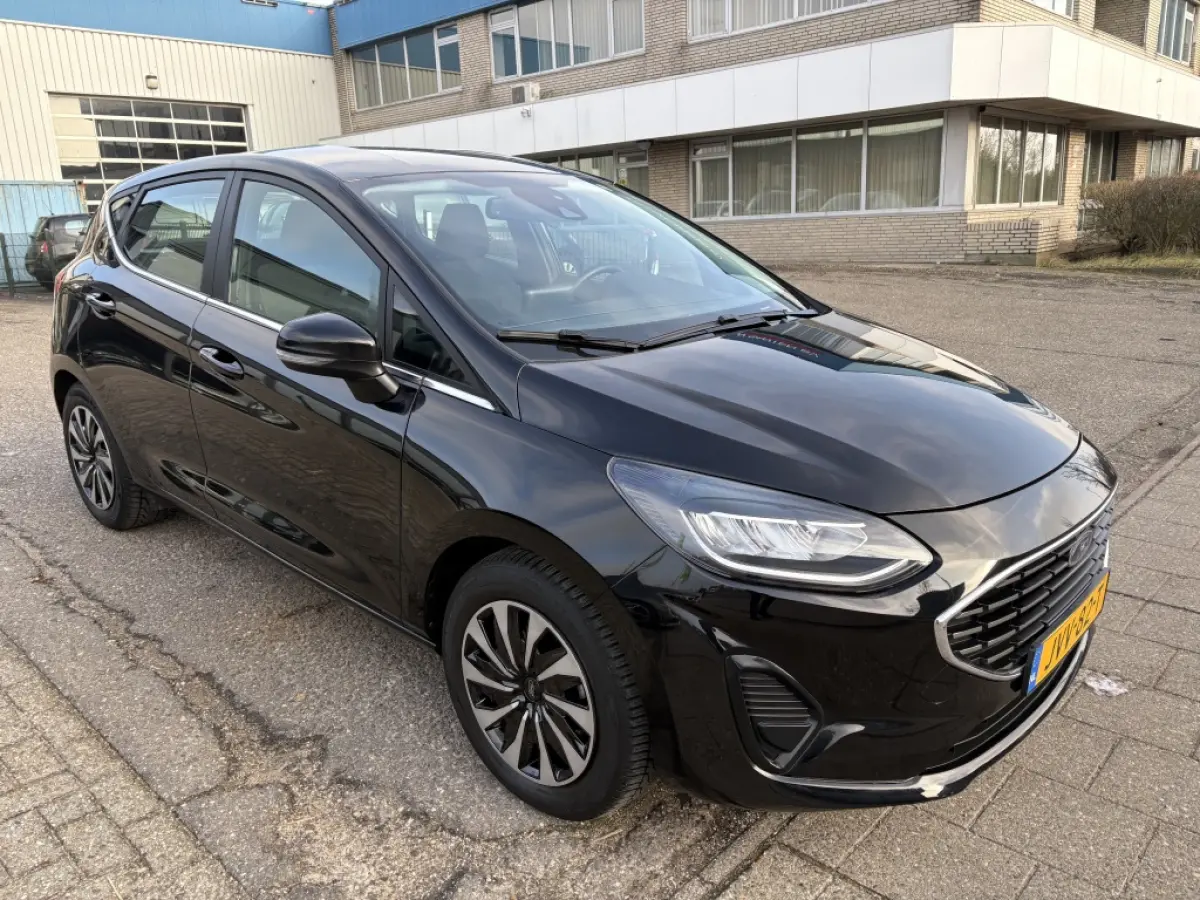 1.0 EcoBoost Hybrid Titanium