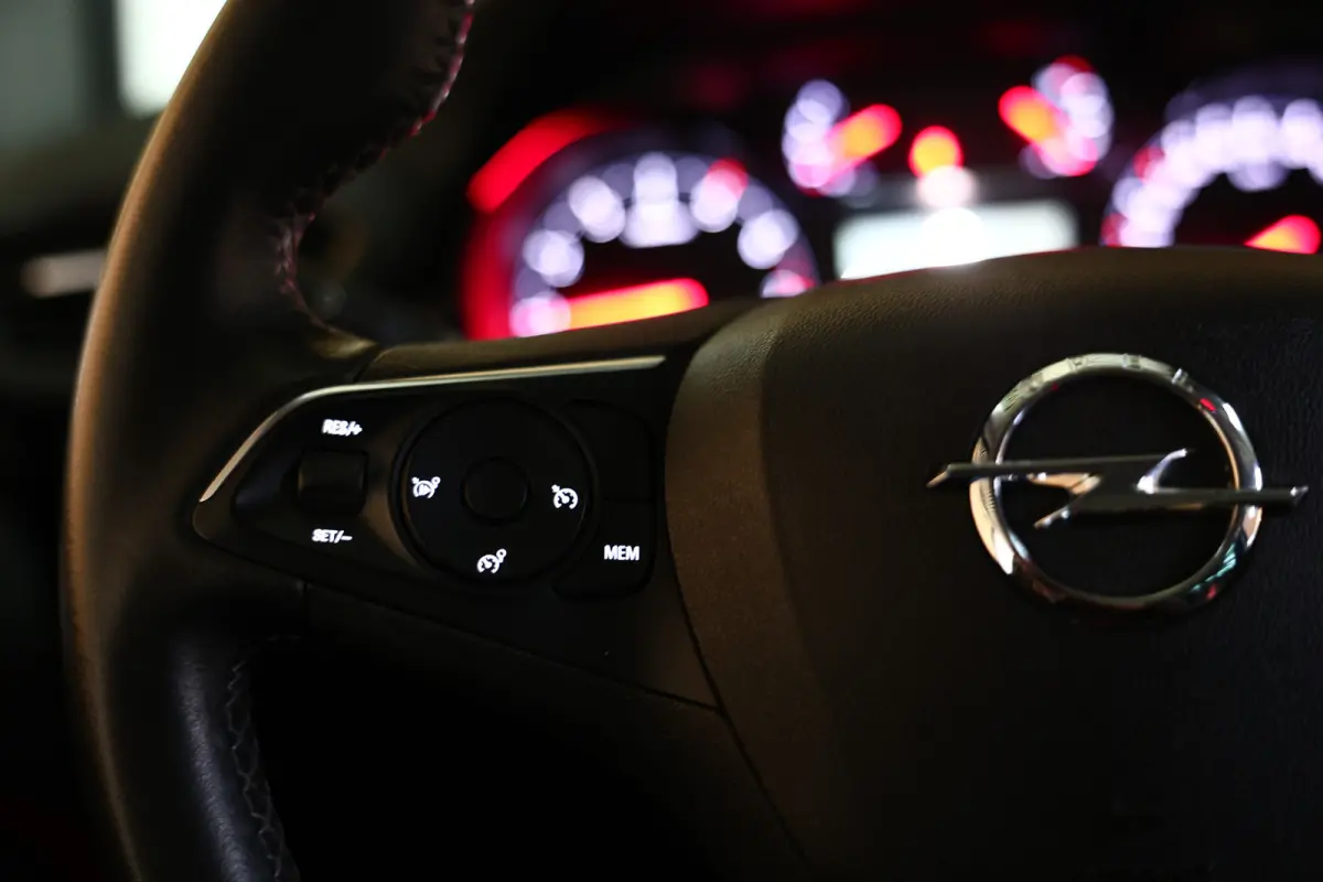 1.2 Turbo GS Line LED CLIMA CARPLAY NAVI CAMERA "21