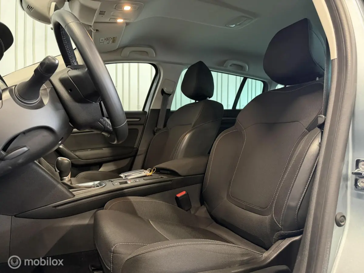 Estate 1.6 Plug-In Hybrid 160 Business Edition One