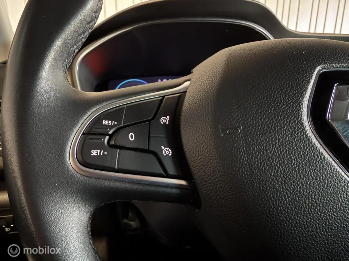 Estate 1.6 Plug-In Hybrid 160 Business Edition One