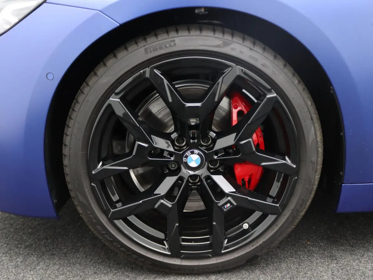 218i M Sportpakket Pro | Premium Pack | Stuurwielrand Verwarmd | Achteruitrijcamera | Parking Assistant | HiFi | 19''
