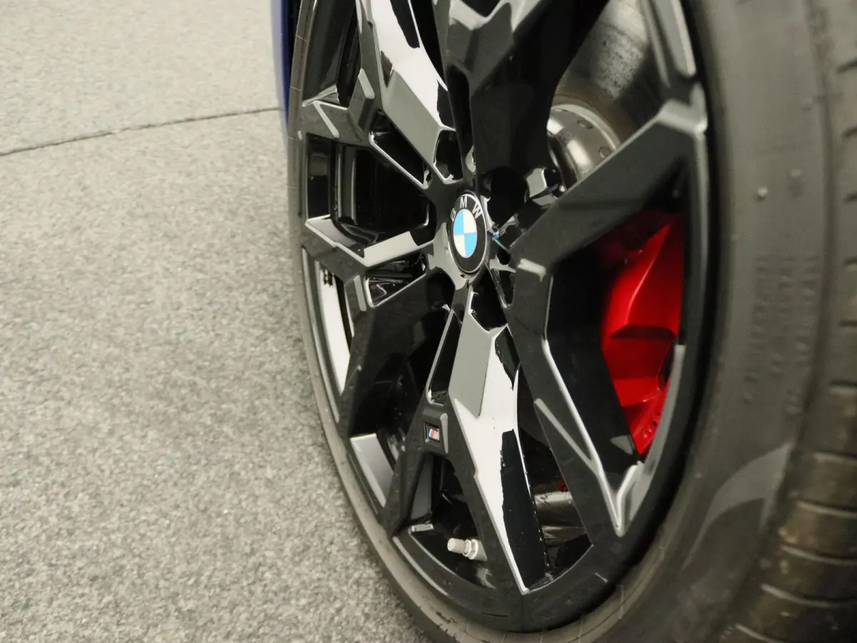 218i M Sportpakket Pro | Premium Pack | Stuurwielrand Verwarmd | Achteruitrijcamera | Parking Assistant | HiFi | 19''