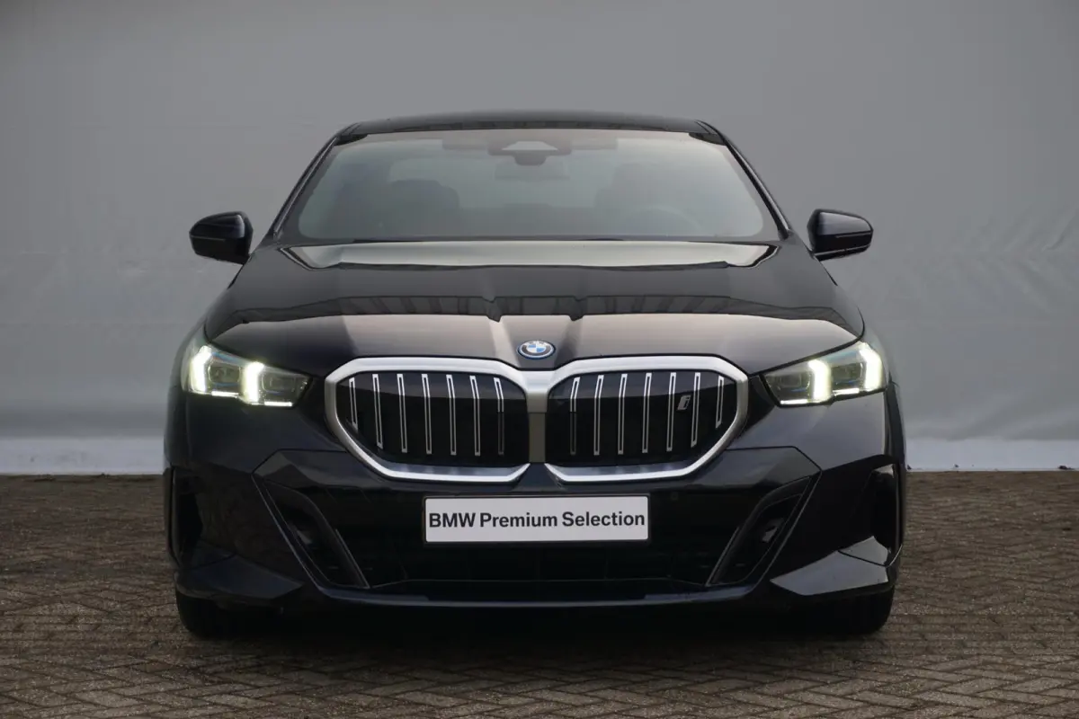 xDrive40 M Sportpakket 19'' / Panoramadak / Harman Kardon / Parking Assistant Plus / Trekhaak