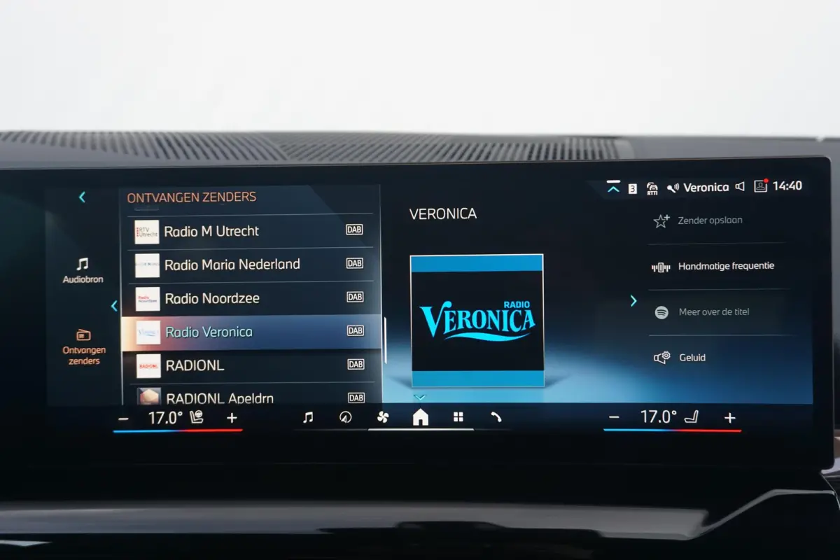 xDrive40 M Sportpakket 19'' / Panoramadak / Harman Kardon / Parking Assistant Plus / Trekhaak