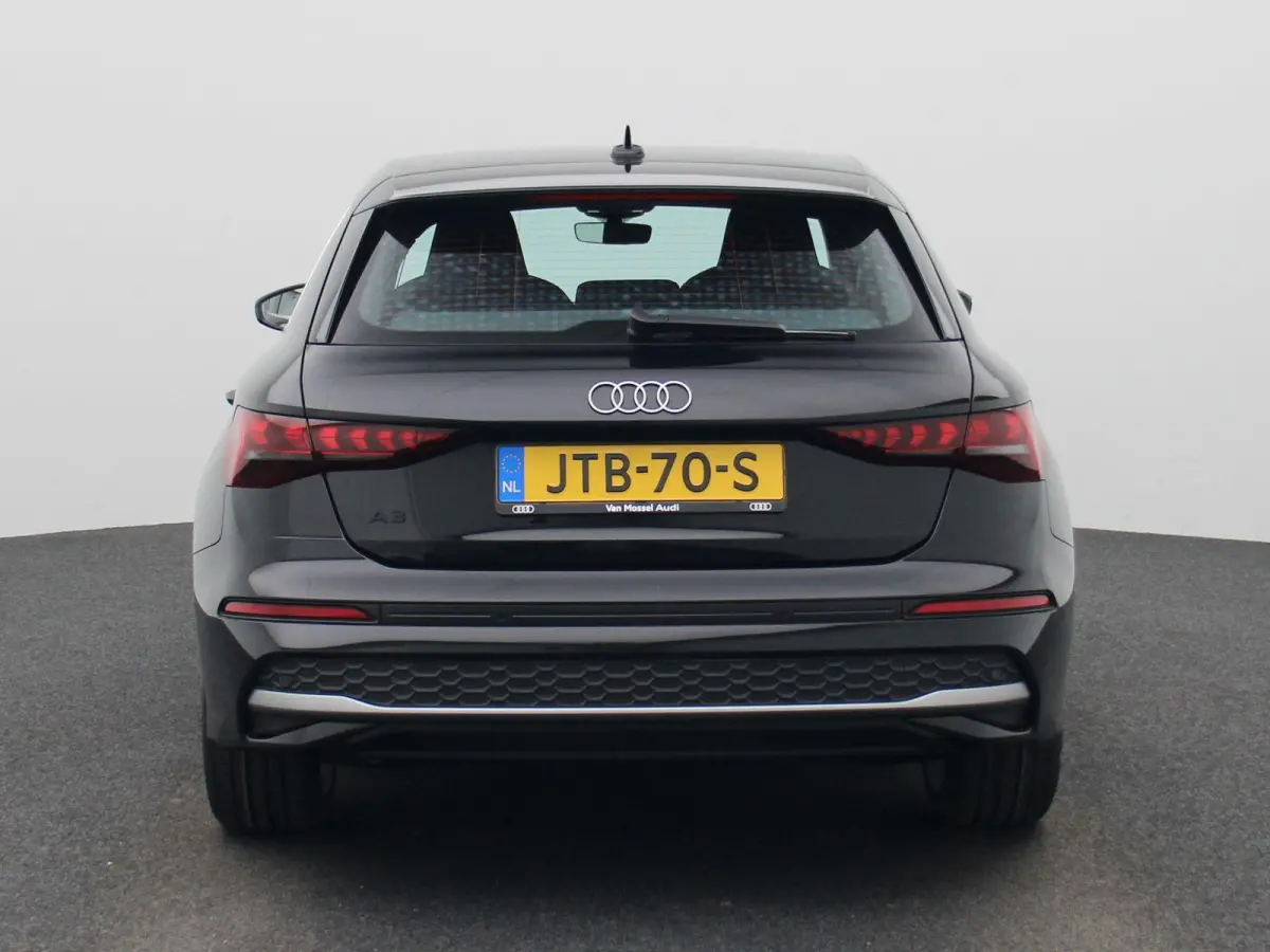 40 TFSI e S edition l Demo l Cruise control l Airco l Navigatie l Stoelverwarming l Elektr. instel. bestuurd.stoel l Parkeersensoren l Audi virtual cockpit plus l Audi drive select l Lichtme