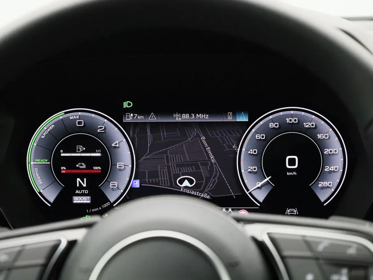 40 TFSI e S edition l Demo l Cruise control l Airco l Navigatie l Stoelverwarming l Elektr. instel. bestuurd.stoel l Parkeersensoren l Audi virtual cockpit plus l Audi drive select l Lichtme