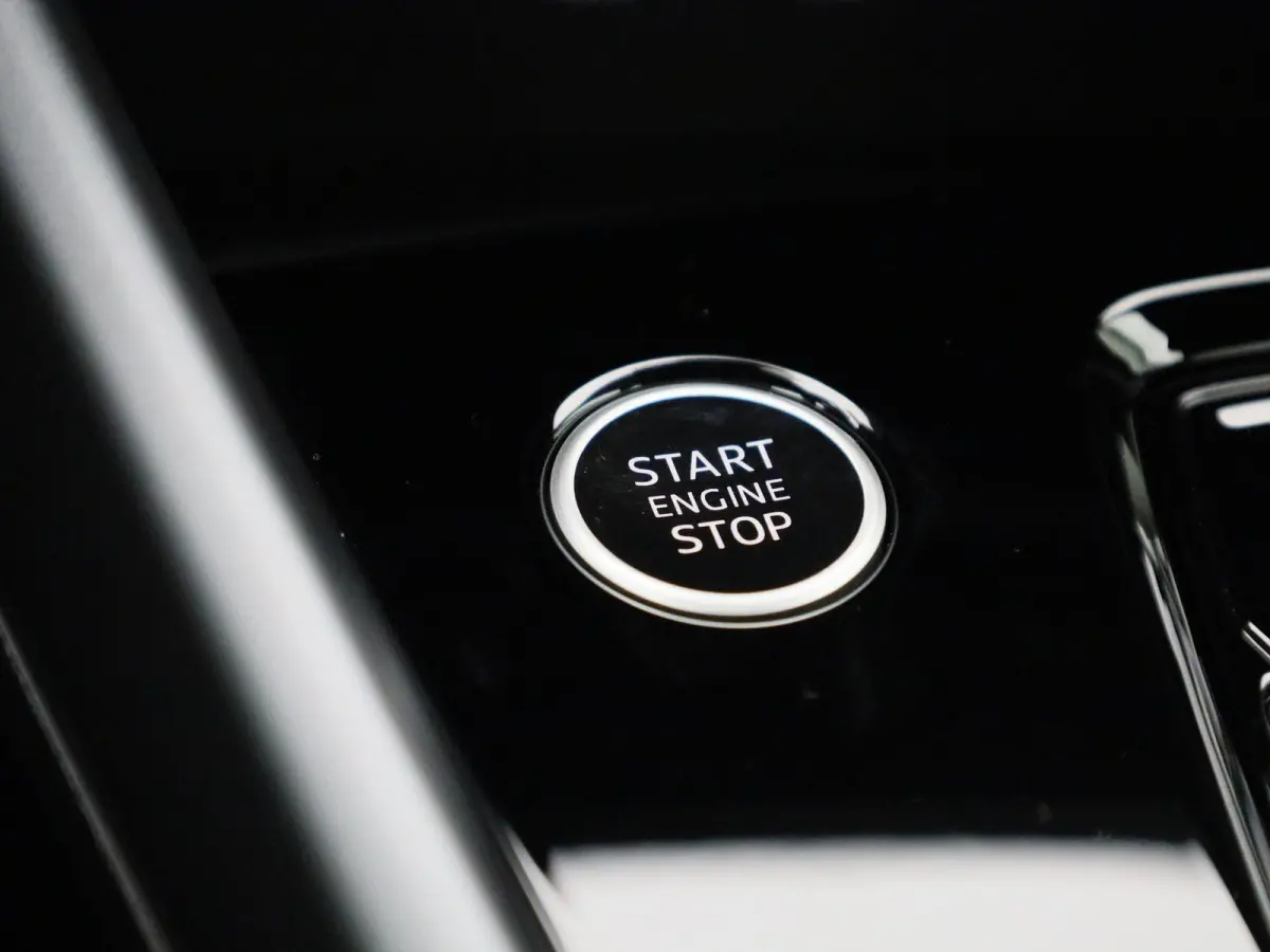 40 TFSI e S edition l Demo l Cruise control l Airco l Navigatie l Stoelverwarming l Elektr. instel. bestuurd.stoel l Parkeersensoren l Audi virtual cockpit plus l Audi drive select l Lichtme