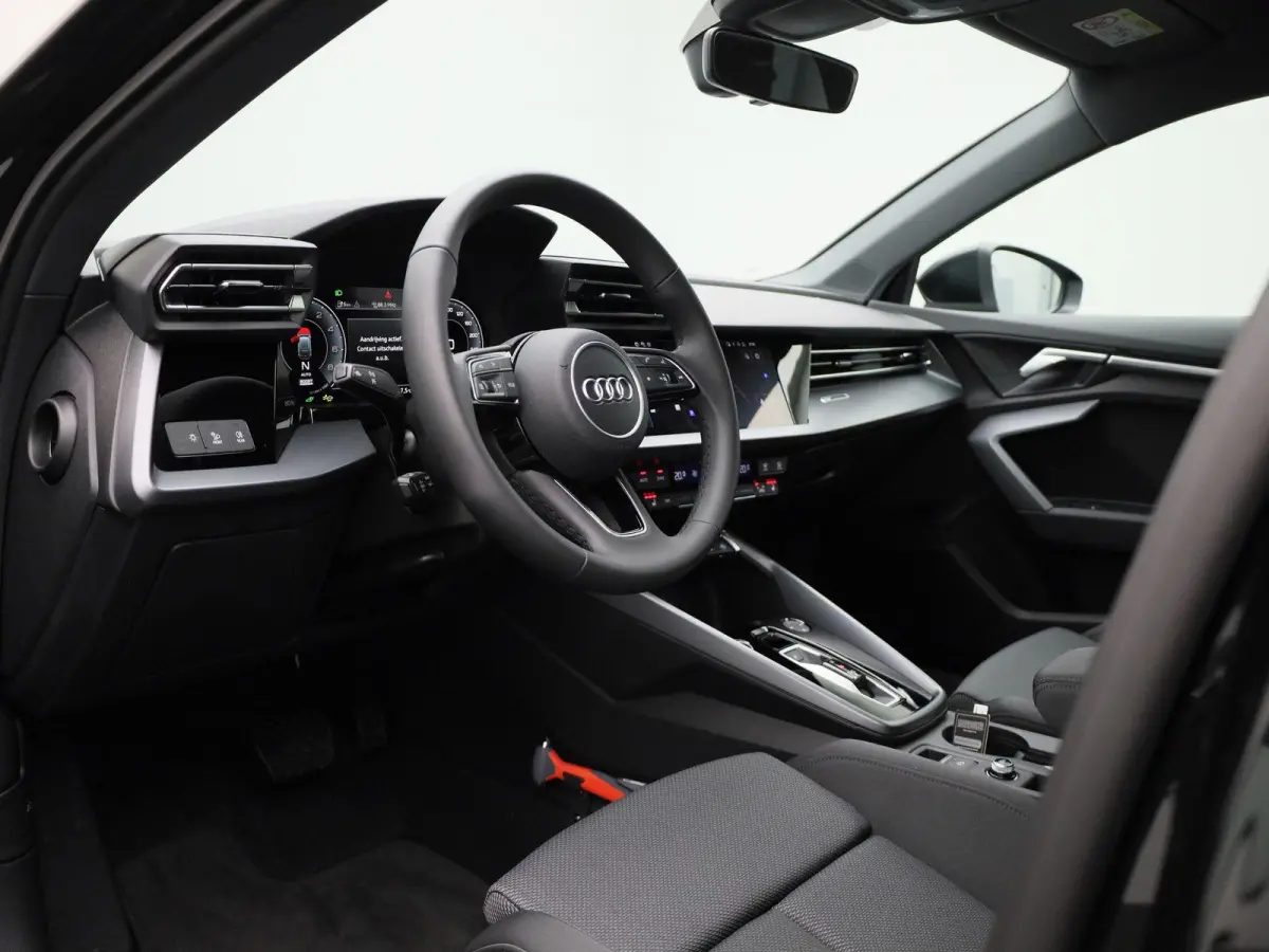 40 TFSI e S edition l Demo l Cruise control l Airco l Navigatie l Stoelverwarming l Elektr. instel. bestuurd.stoel l Parkeersensoren l Audi virtual cockpit plus l Audi drive select l Lichtme
