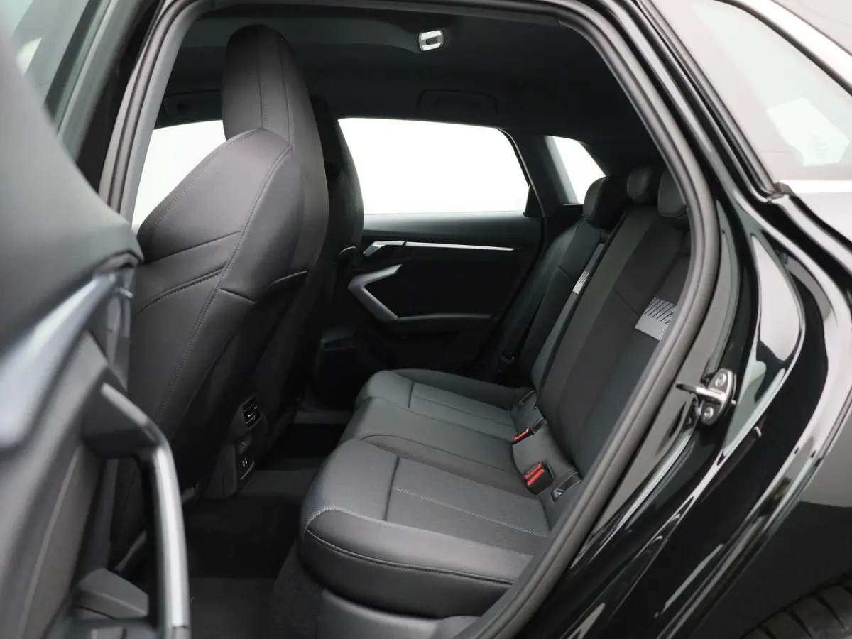 40 TFSI e S edition l Demo l Cruise control l Airco l Navigatie l Stoelverwarming l Elektr. instel. bestuurd.stoel l Parkeersensoren l Audi virtual cockpit plus l Audi drive select l Lichtme