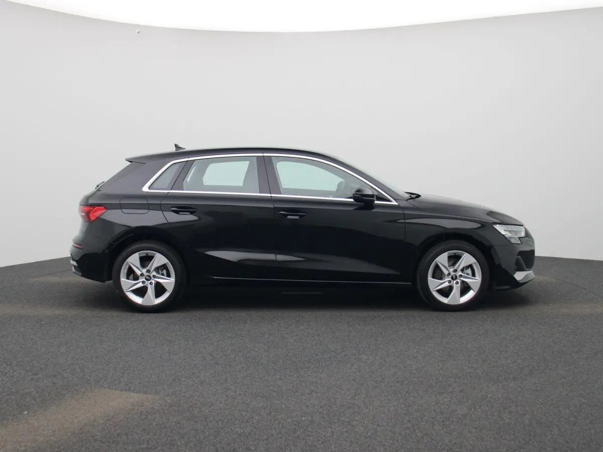 40 TFSI e S edition l Demo l Cruise control l Airco l Navigatie l Stoelverwarming l Elektr. instel. bestuurd.stoel l Parkeersensoren l Audi virtual cockpit plus l Audi drive select l Lichtme