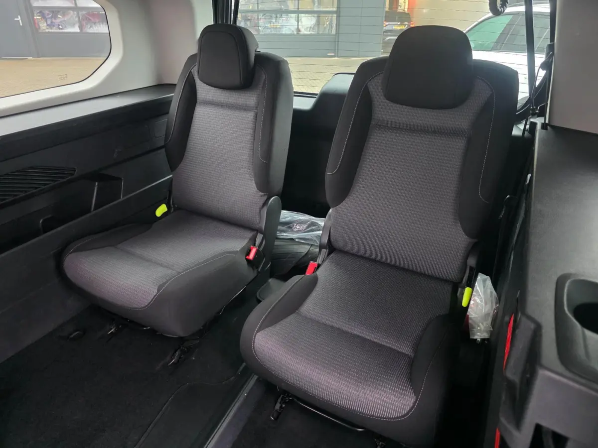 1.2 Turbo Professional|7-persoons|AUTOMAAT |Met o.a. achteruitrijcamera, cruise control en climate!