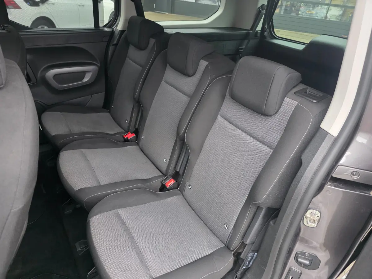 1.2 Turbo Professional|7-persoons|AUTOMAAT |Met o.a. achteruitrijcamera, cruise control en climate!