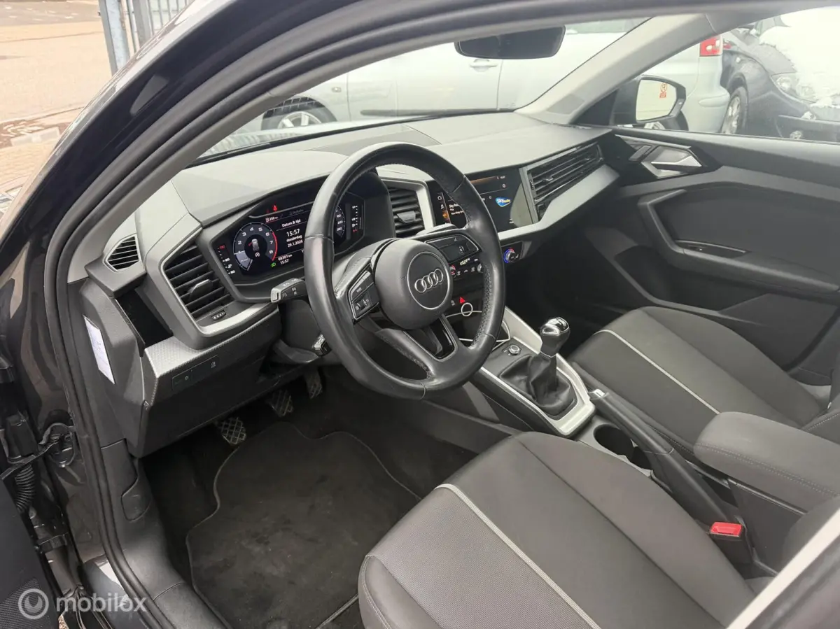 25 TFSI edition one