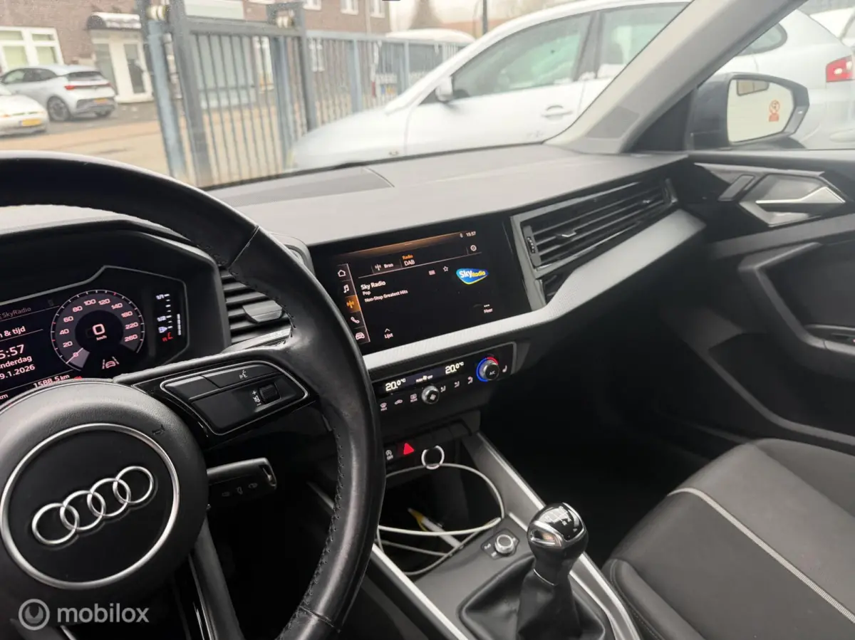 25 TFSI edition one