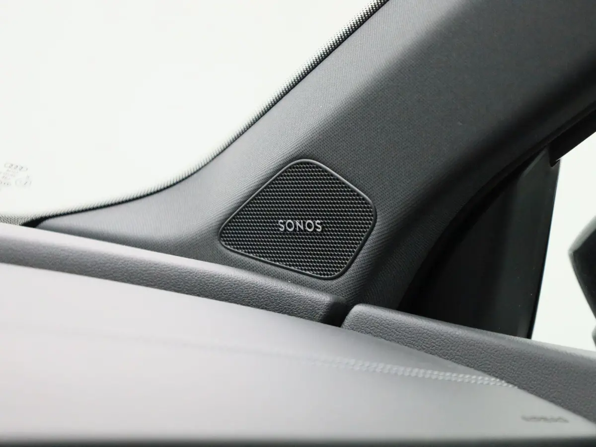 40 TFSI e S edition l Cruise control l Head-up display l Airco l Navigatie l Apple Carplay / Android Auto l Parkeersensoren l SONOS Premium 3D l Stoelverwarming l Lichtmetalen wielen