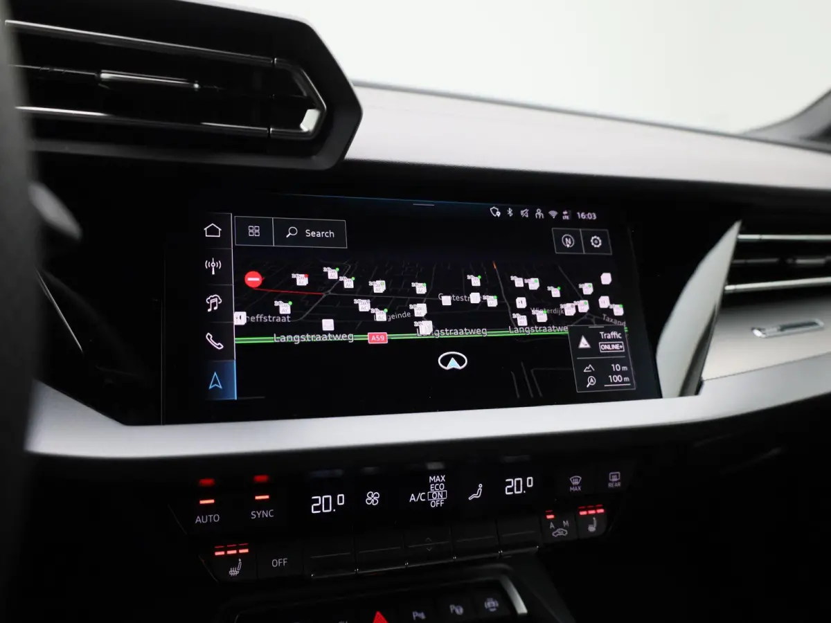 40 TFSI e S edition l Cruise control l Head-up display l Airco l Navigatie l Apple Carplay / Android Auto l Parkeersensoren l SONOS Premium 3D l Stoelverwarming l Lichtmetalen wielen