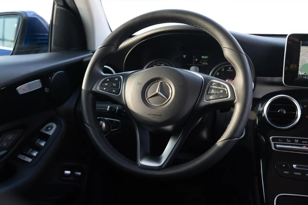 350e 4MATIC Premium AMG | Hybride | 1ste Eig | Trekhaak | Cruise | LED | Stoelverwarm. | Dealer onderhouden