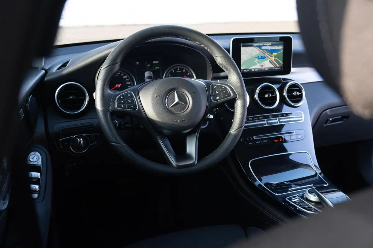 350e 4MATIC Premium AMG | Hybride | 1ste Eig | Trekhaak | Cruise | LED | Stoelverwarm. | Dealer onderhouden