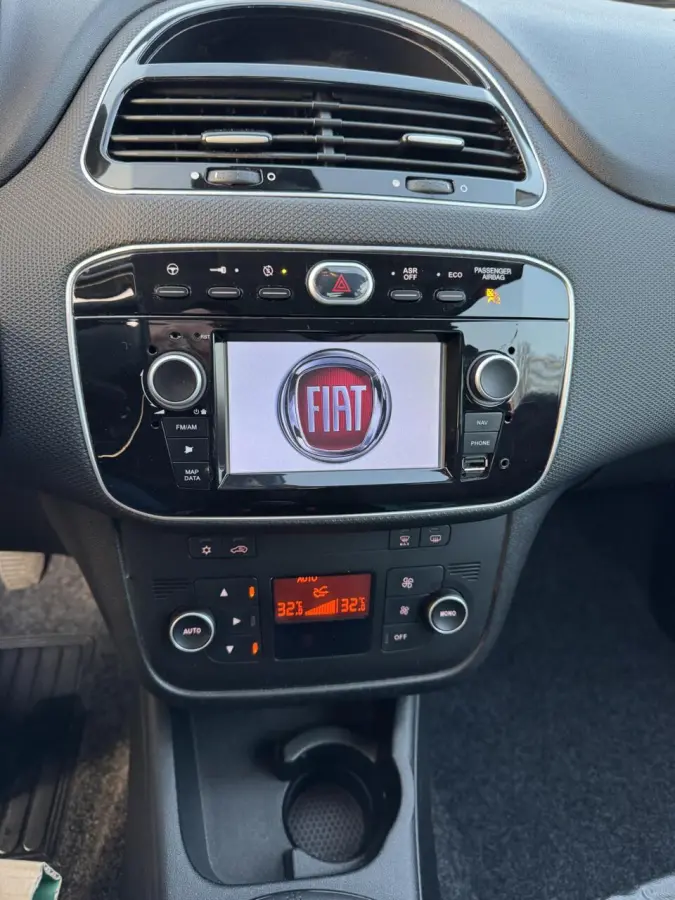0.9 TwinAir Sempre 5 deurs onderh aanwezig