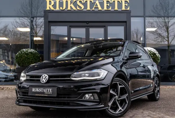 1.0 TSI R-LINE|PANO|CARPLAY|17''|ACC|LED|PDC