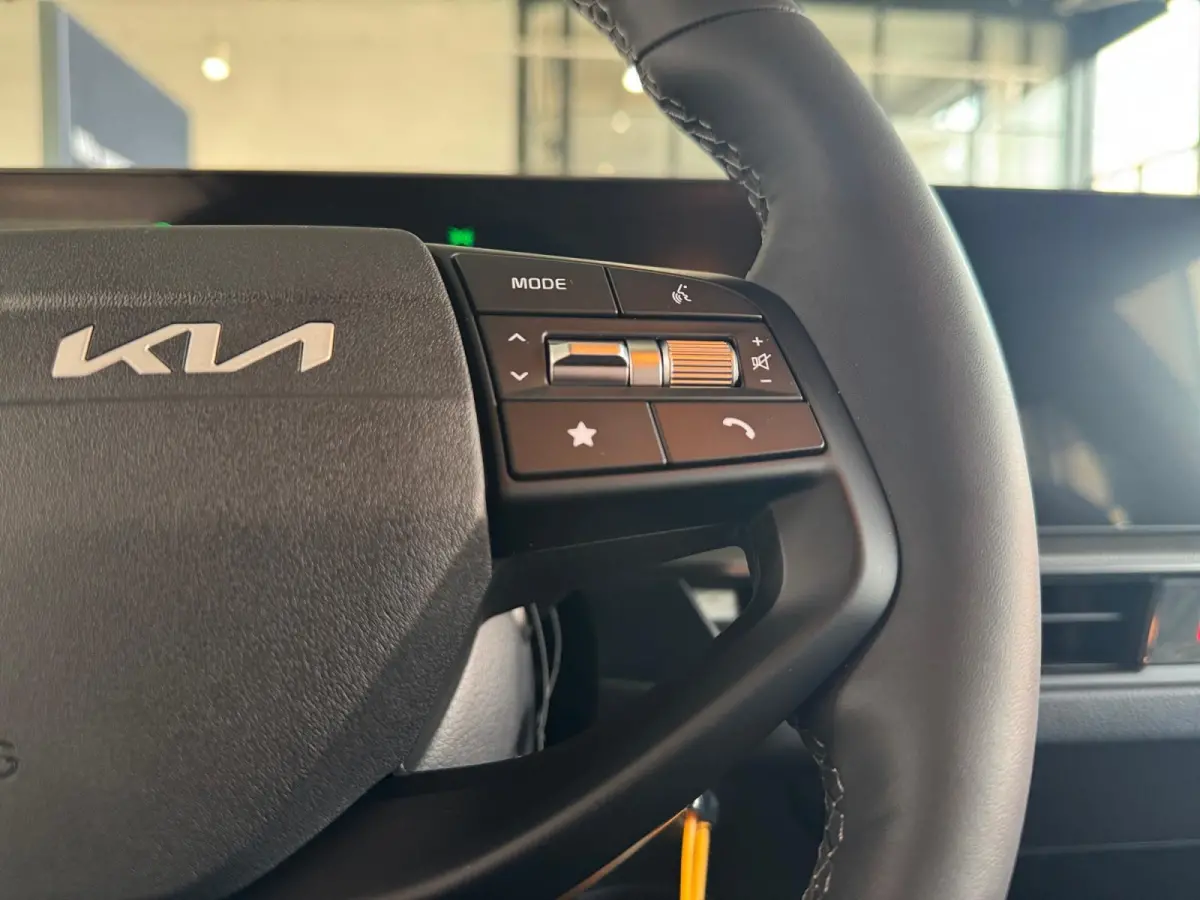 1.0 T-GDi MHEV DynamicPlusLine | NU MET €1.000,- inruilpremie! | Parkeersensoren voor- en achterzijde | Climate Control