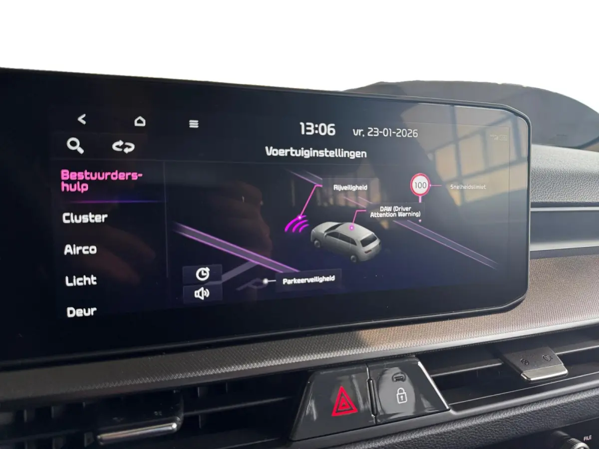 1.0 T-GDi MHEV DynamicPlusLine | NU MET €1.000,- inruilpremie! | Parkeersensoren voor- en achterzijde | Climate Control