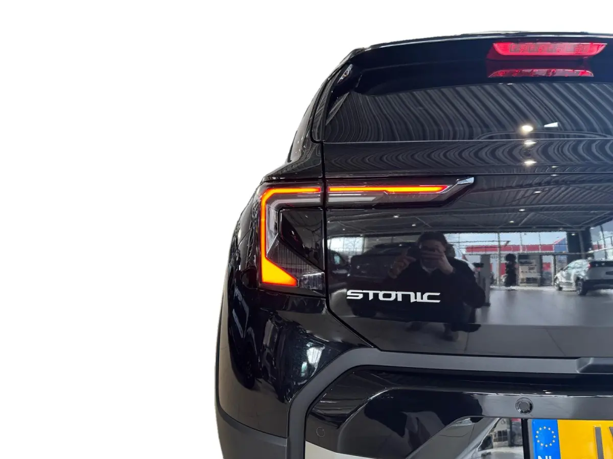 1.0 T-GDi MHEV DynamicPlusLine | NU MET €1.000,- inruilpremie! | Parkeersensoren voor- en achterzijde | Climate Control