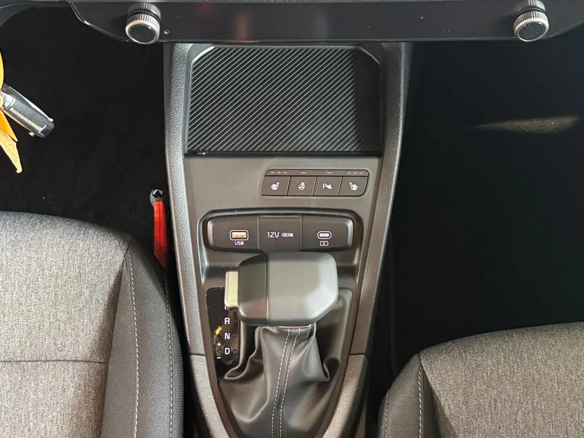 1.0 T-GDi MHEV DynamicPlusLine | NU MET €1.000,- inruilpremie! | Parkeersensoren voor- en achterzijde | Climate Control