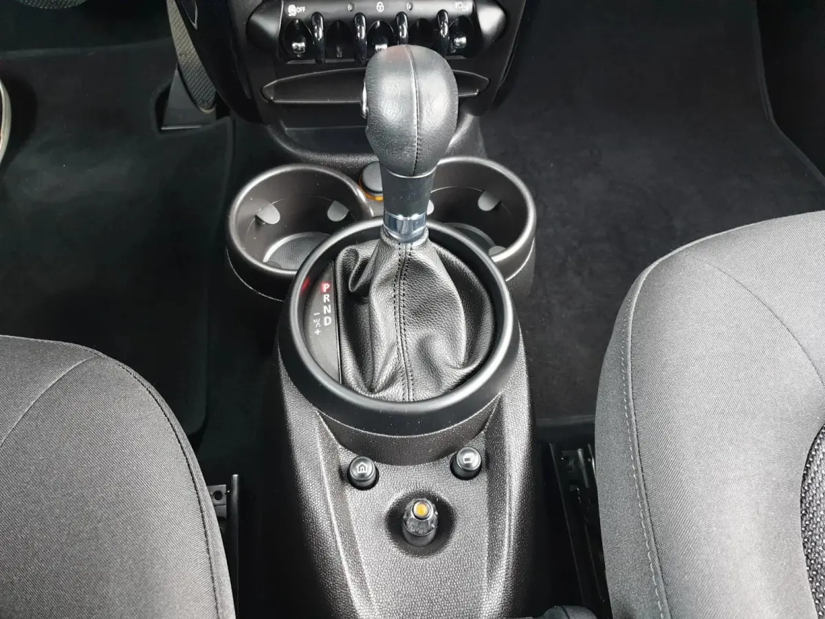 1.6 AUTOMAAT CLIMA CRUIS NAV