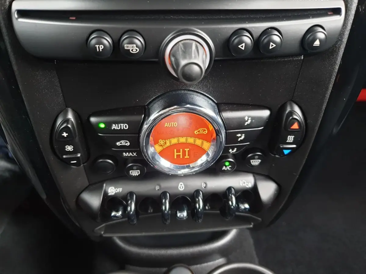 1.6 AUTOMAAT CLIMA CRUIS NAV