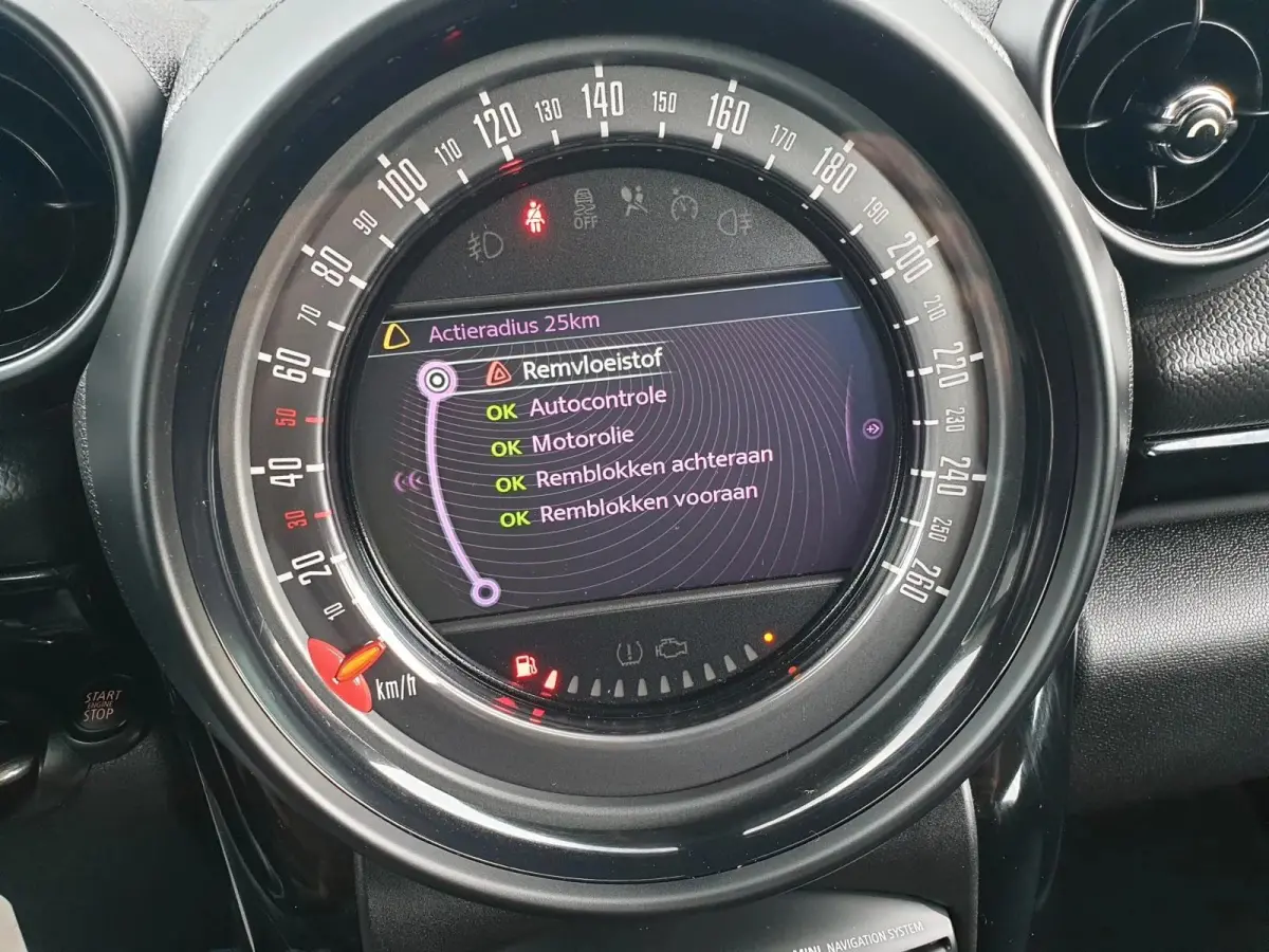 1.6 AUTOMAAT CLIMA CRUIS NAV