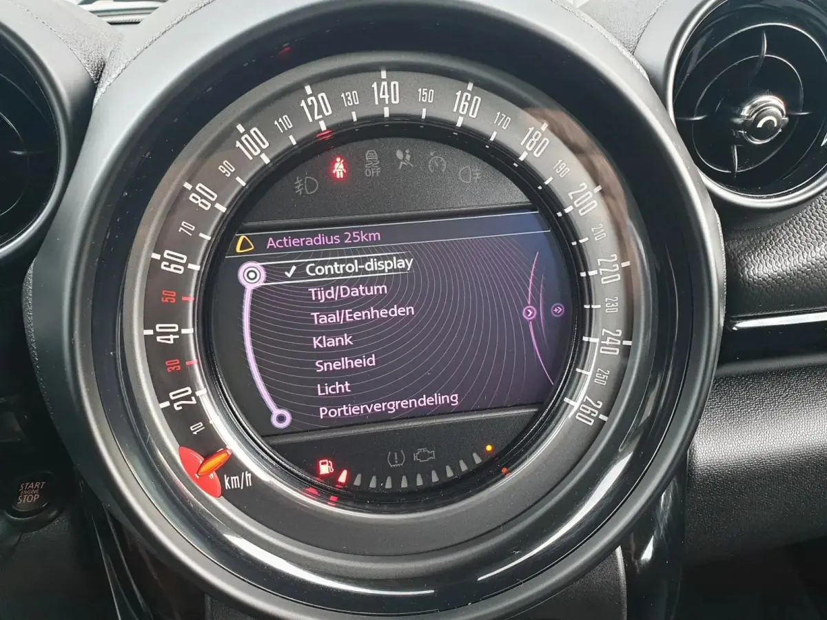 1.6 AUTOMAAT CLIMA CRUIS NAV