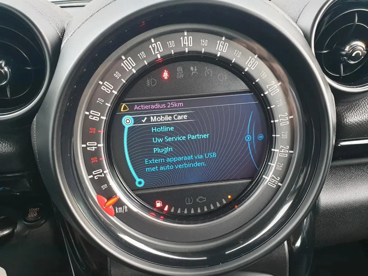 1.6 AUTOMAAT CLIMA CRUIS NAV