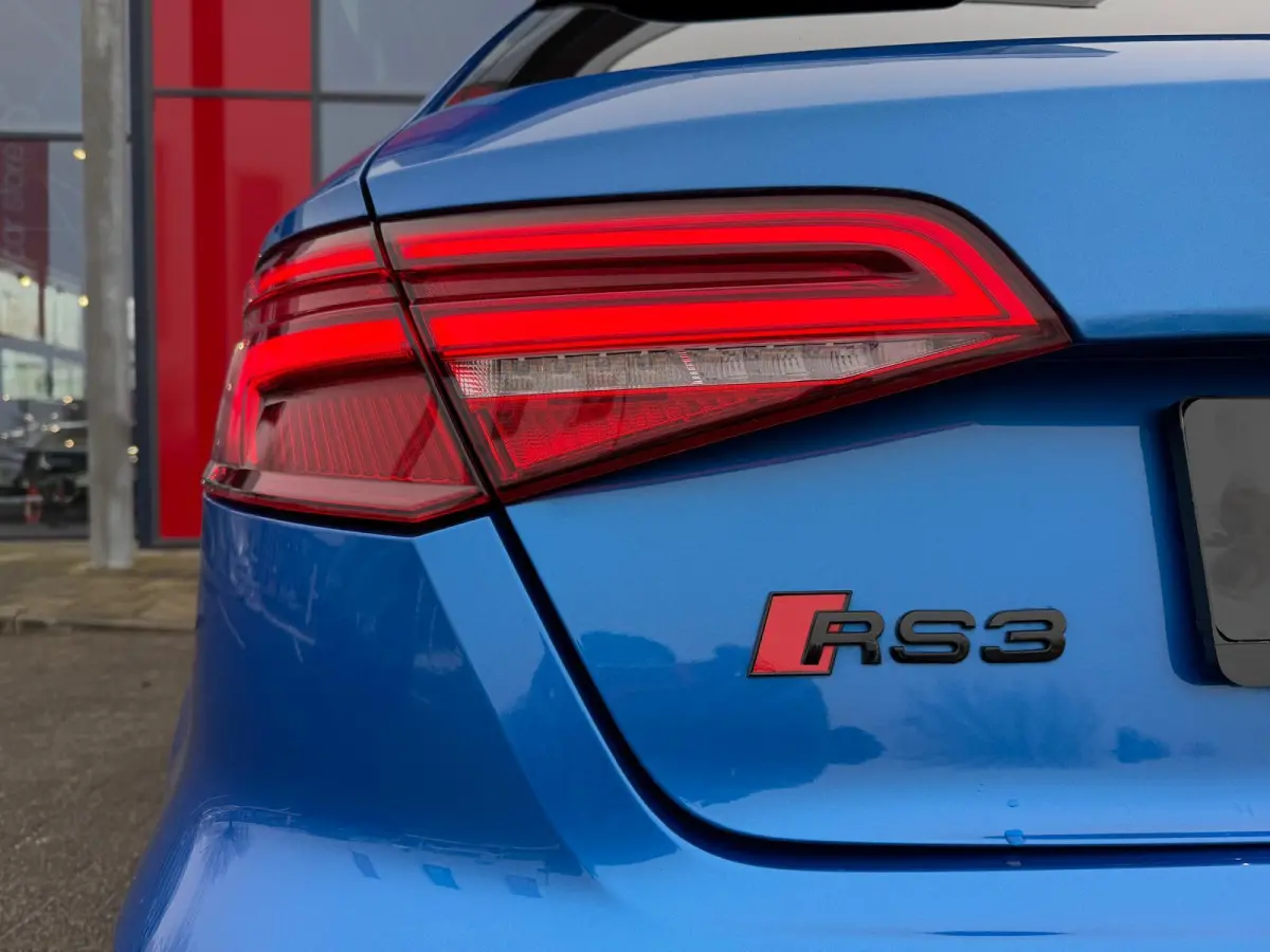 2.5 TFSI RS3 quattro Full Panorama B&O RS Seats Camera Parksens.