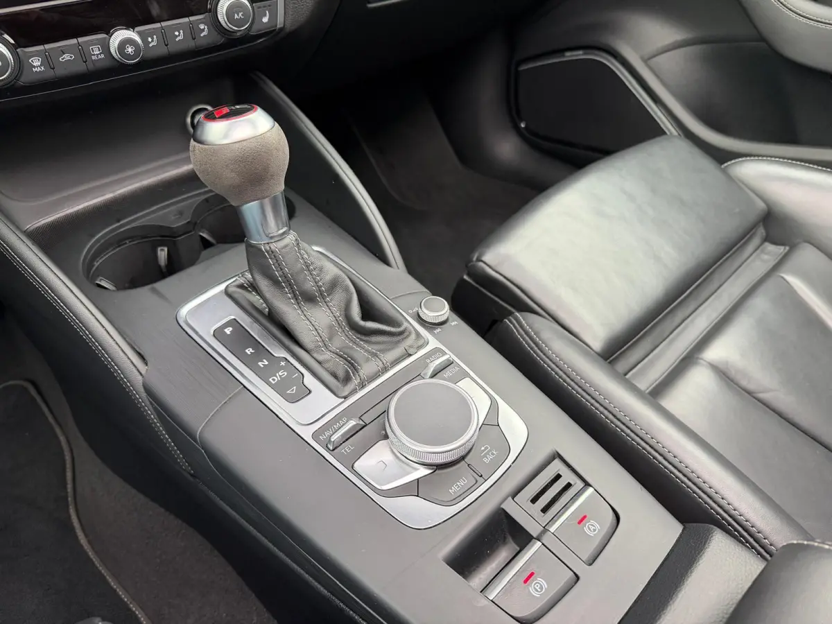 2.5 TFSI RS3 quattro Full Panorama B&O RS Seats Camera Parksens.