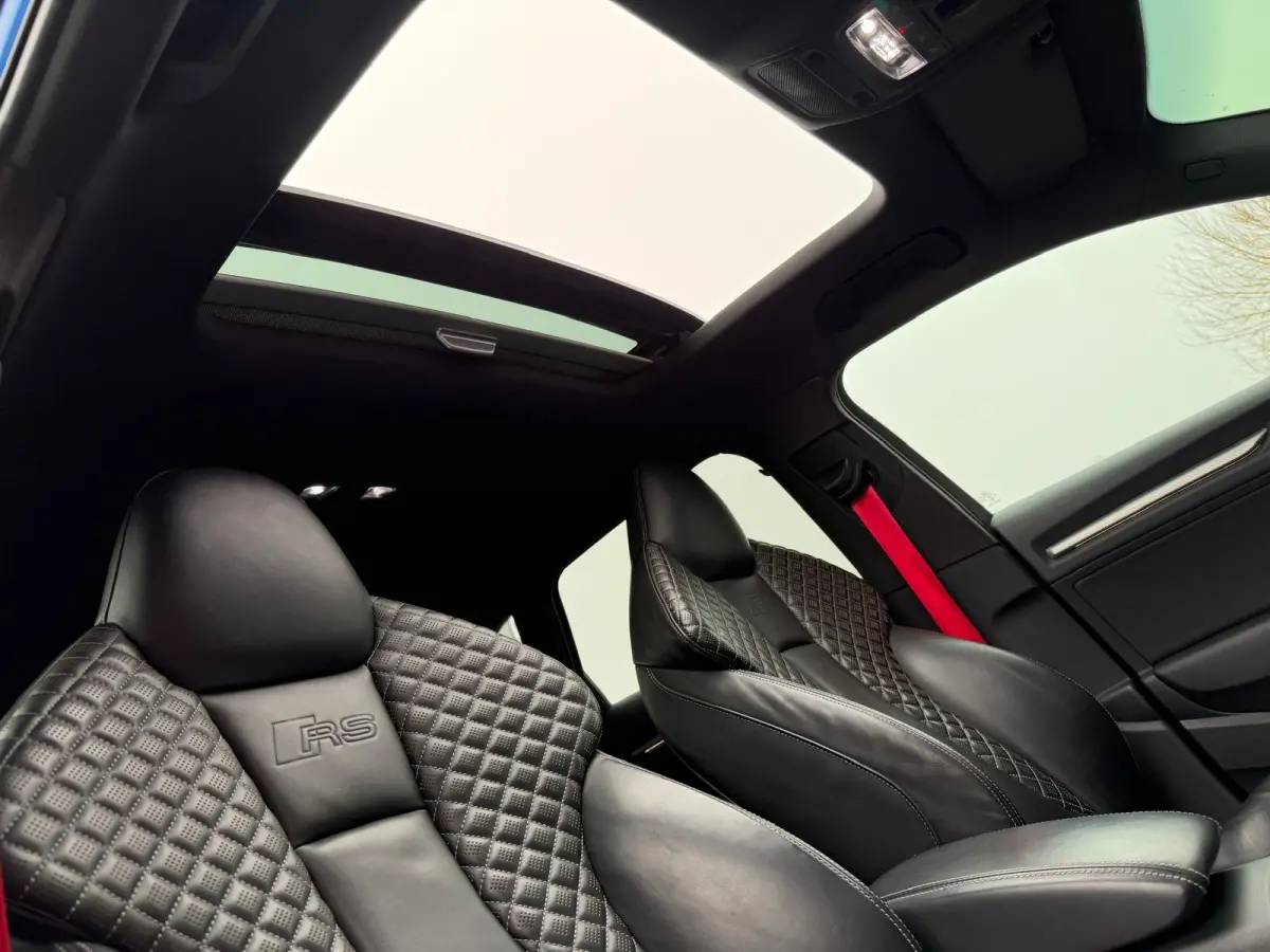 2.5 TFSI RS3 quattro Full Panorama B&O RS Seats Camera Parksens.