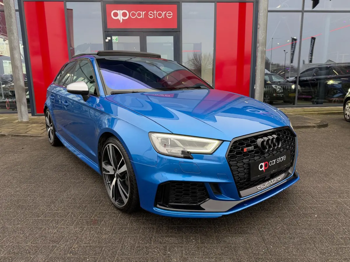2.5 TFSI RS3 quattro Full Panorama B&O RS Seats Camera Parksens.