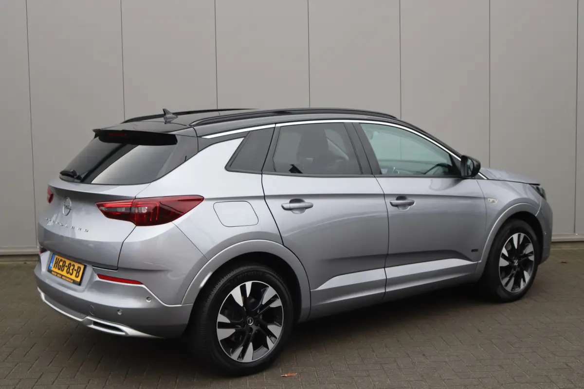1.6T. Plug in Hybrid/PHEV 4x4 300PK Elegance Leder-pack/Elegance-pack